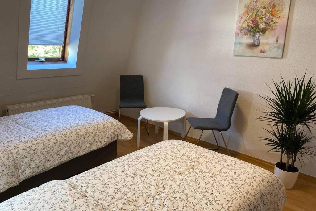 Beste Lage In Rostock: 2-Zimmerwohnung Mit Balkon Im 1.Og 外观 照片